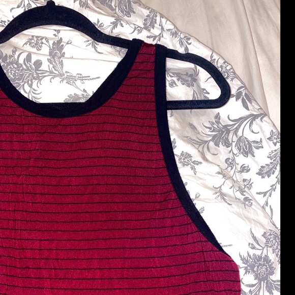 🌼🌼🌼🌼Super Soft Tank Top - Picture 2 of 4